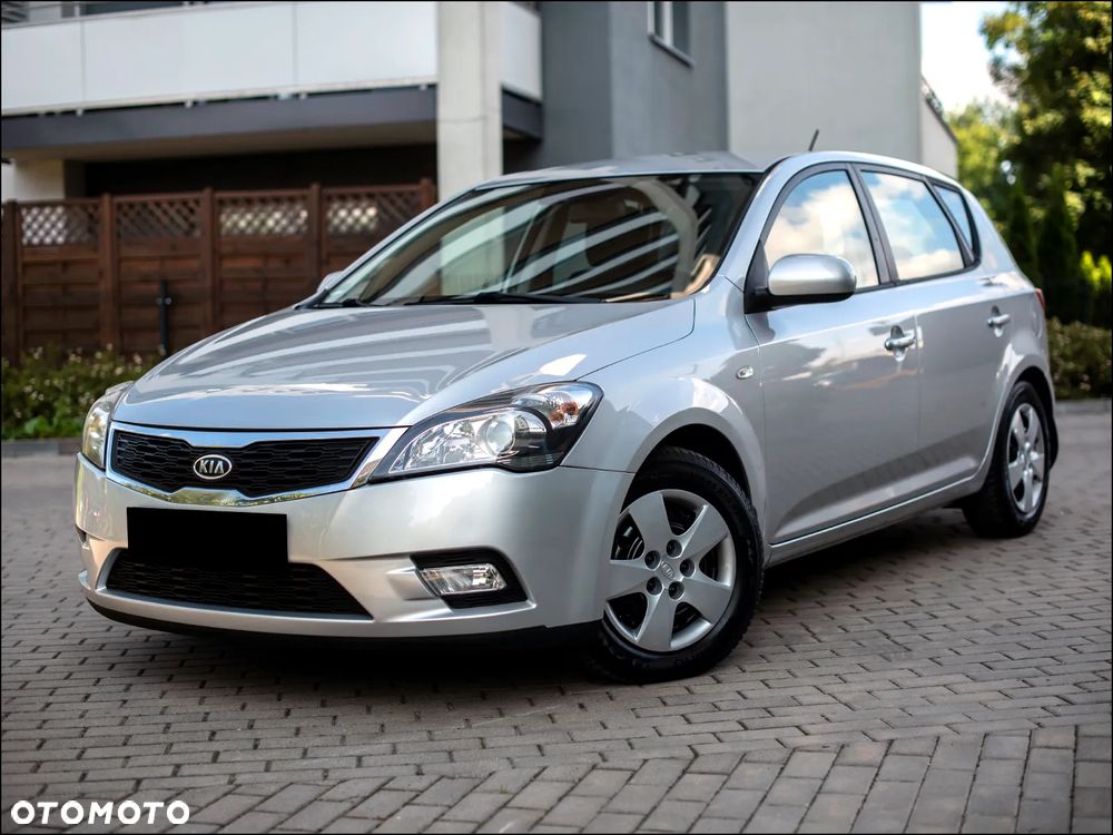 Kia Ceed - 1