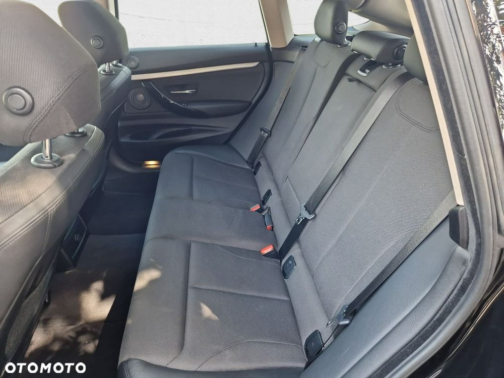 BMW Seria 3 - 22