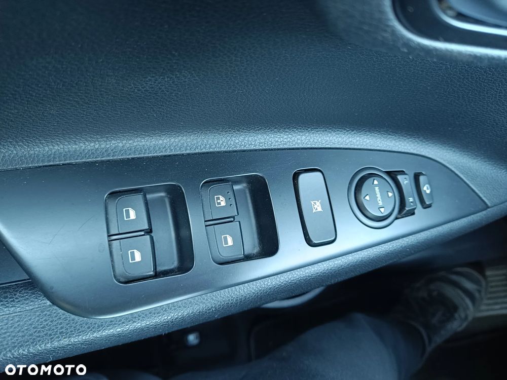 Kia Stonic - 19