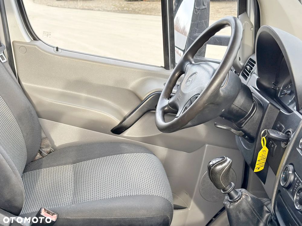 Mercedes-Benz Sprinter 519 CDI * 4x4 * STAN BDB - 10