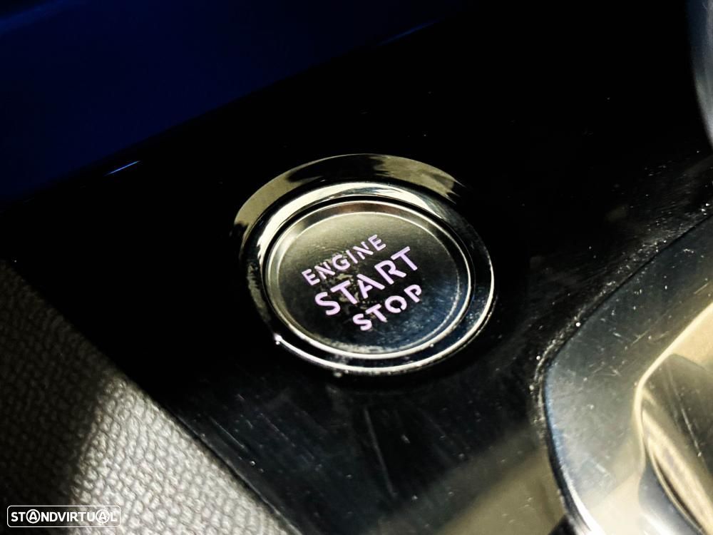 Peugeot 3008 1.6 Hybrid4 GT Pack e-EAT8 - 49