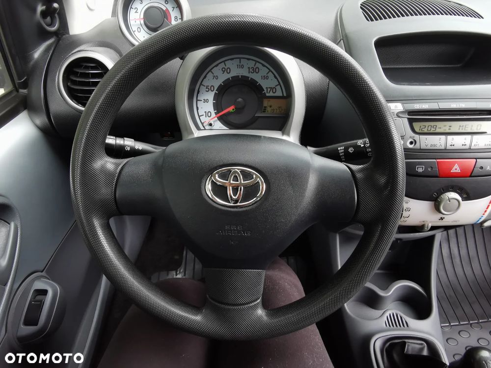 Toyota Aygo Cool&Go - 13