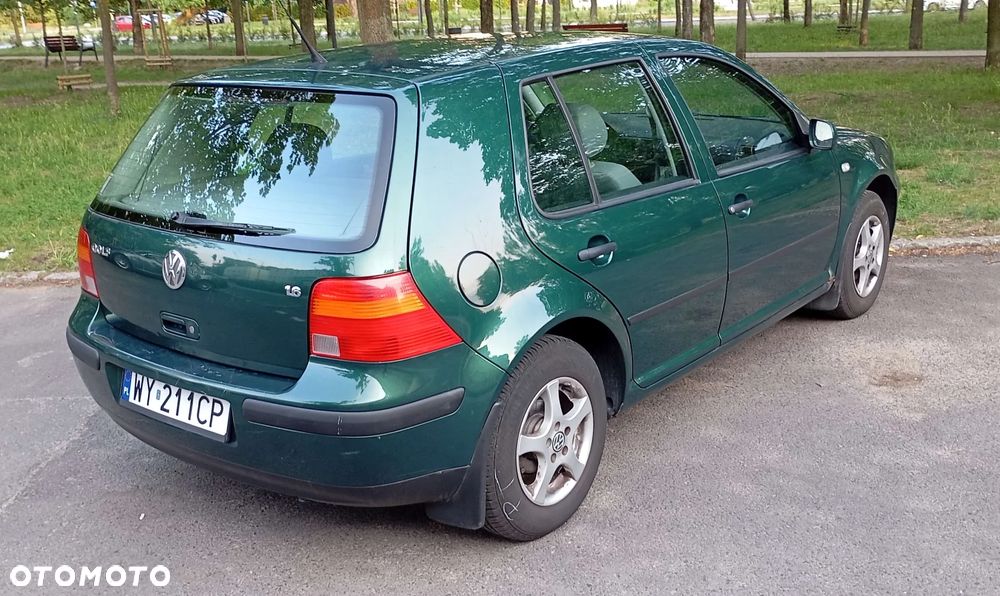 Volkswagen Golf - 4