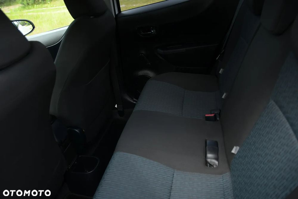 Toyota Yaris - 24