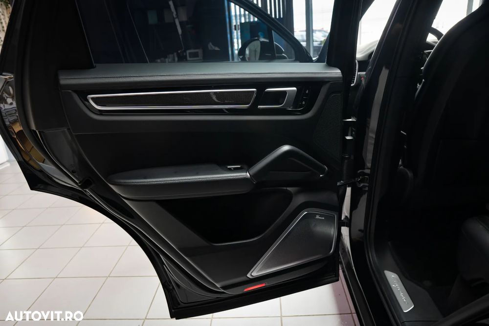 Porsche Cayenne S - 20