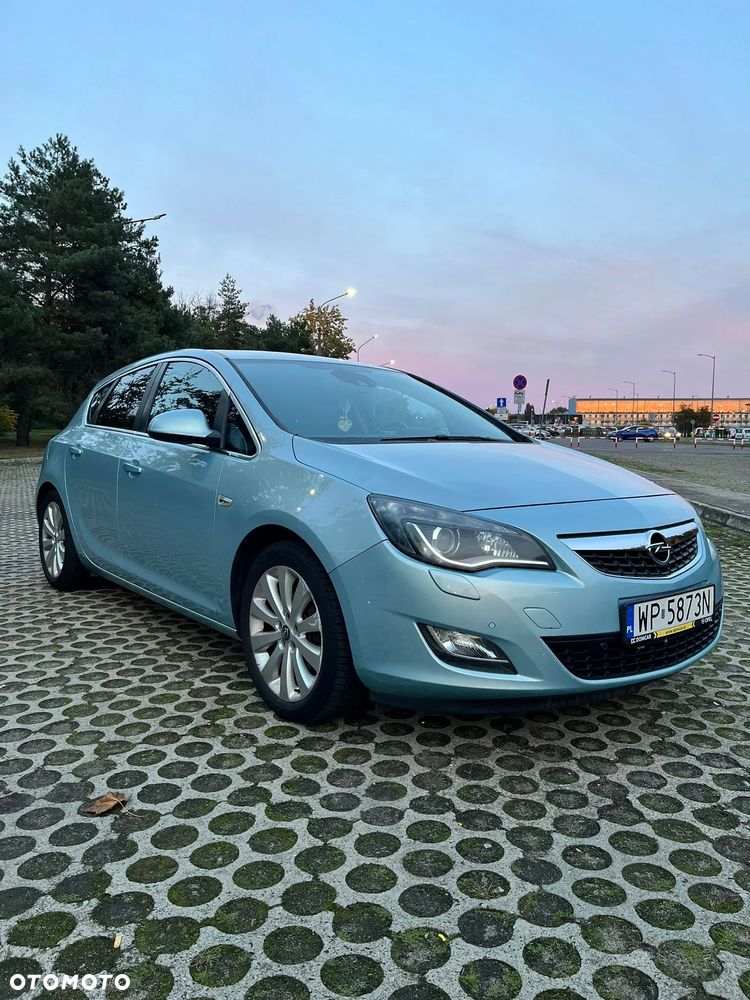 Opel Astra IV 1.4 T Cosmo - 6