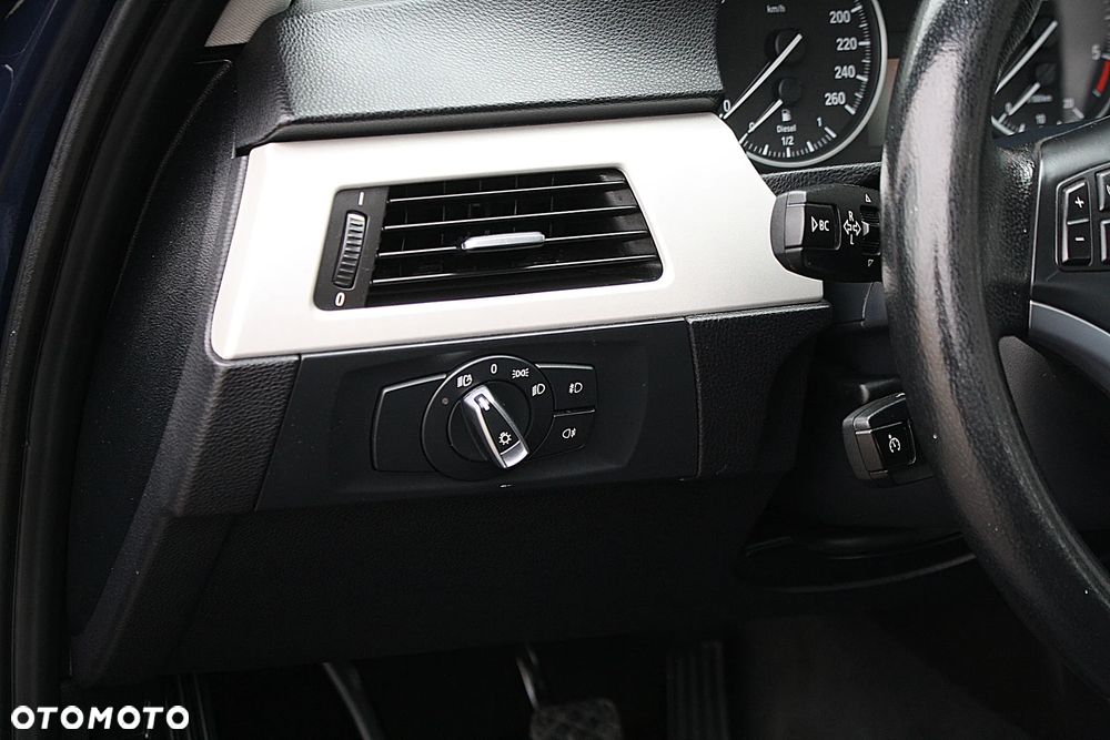 BMW Seria 3 318d Modern Line - 17