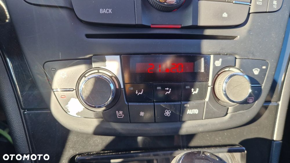 Opel Insignia 2.8 V6 Turbo 4x4 Automatik Cosmo - 15