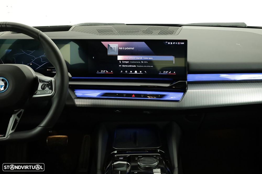 BMW i5 xDrive40 Edição Desportiva M - 11