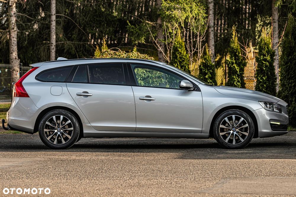 Volvo V60 D2 Geartronic Momentum - 19