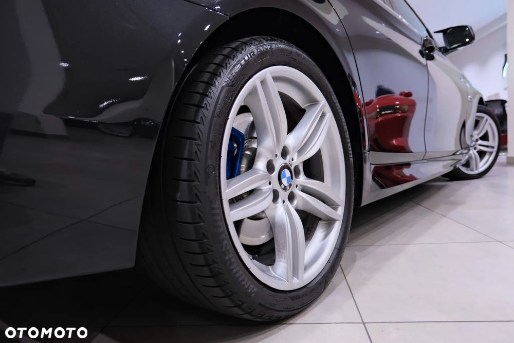 BMW Seria 5 530d Luxury Line - 12