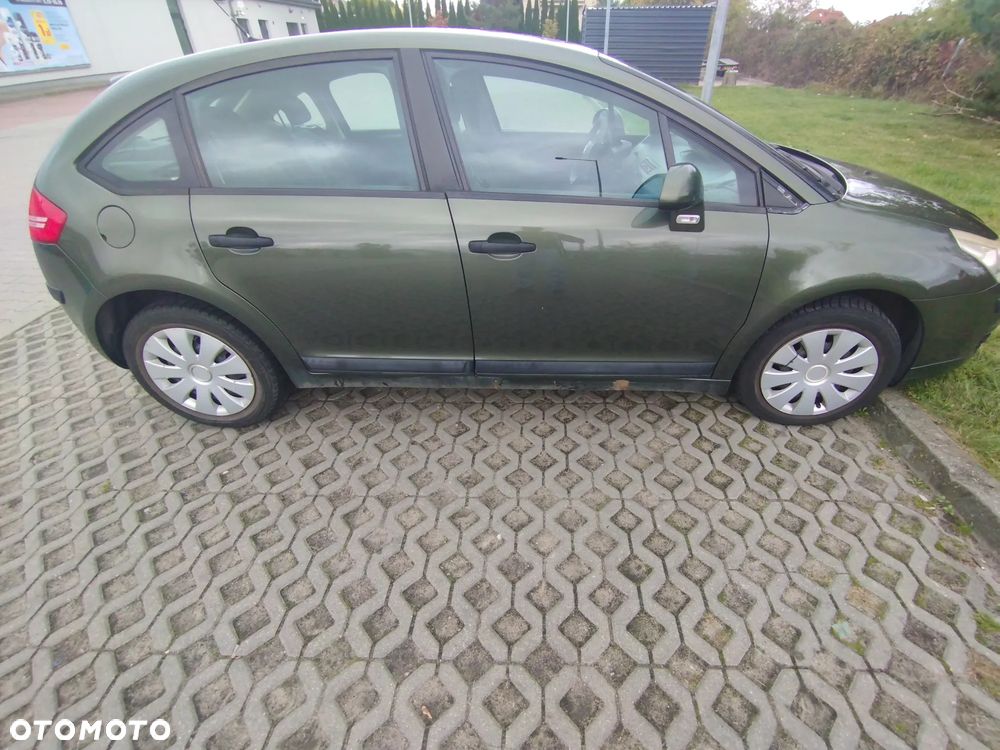 Citroen C4 2004 photo 3