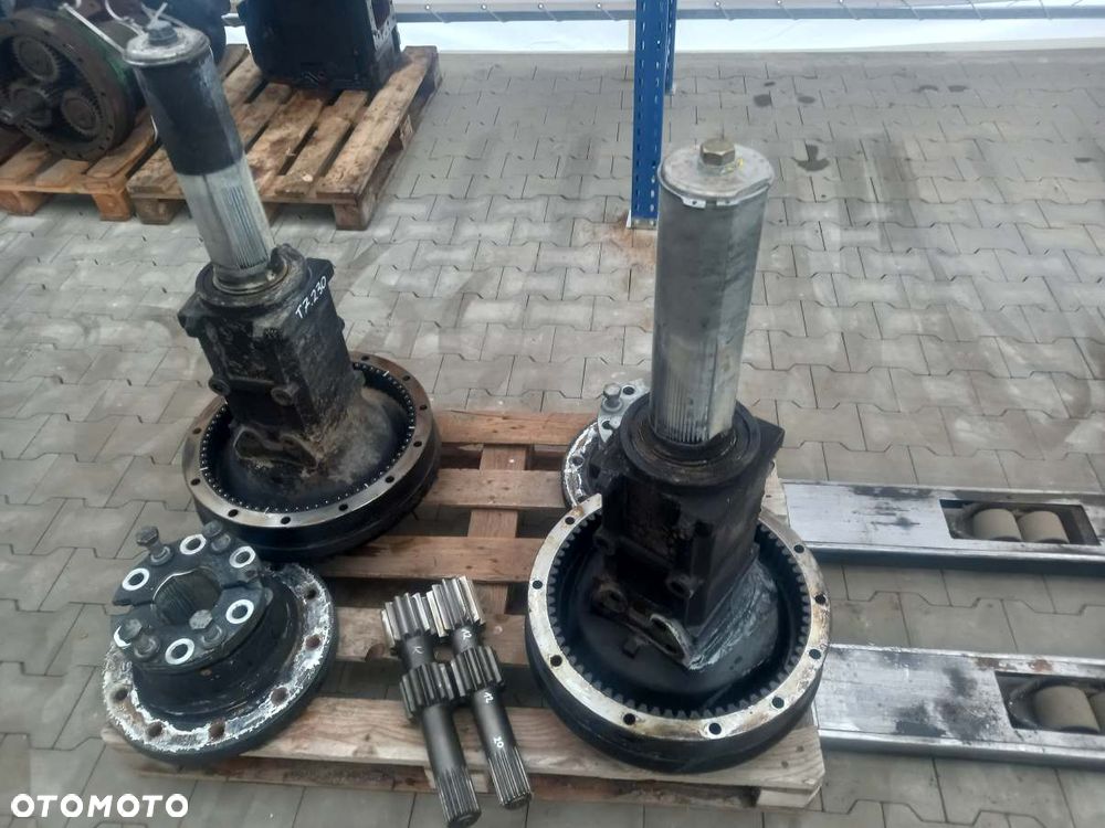Zwolnica tylna 87307353 New Holland T7.230 - 1