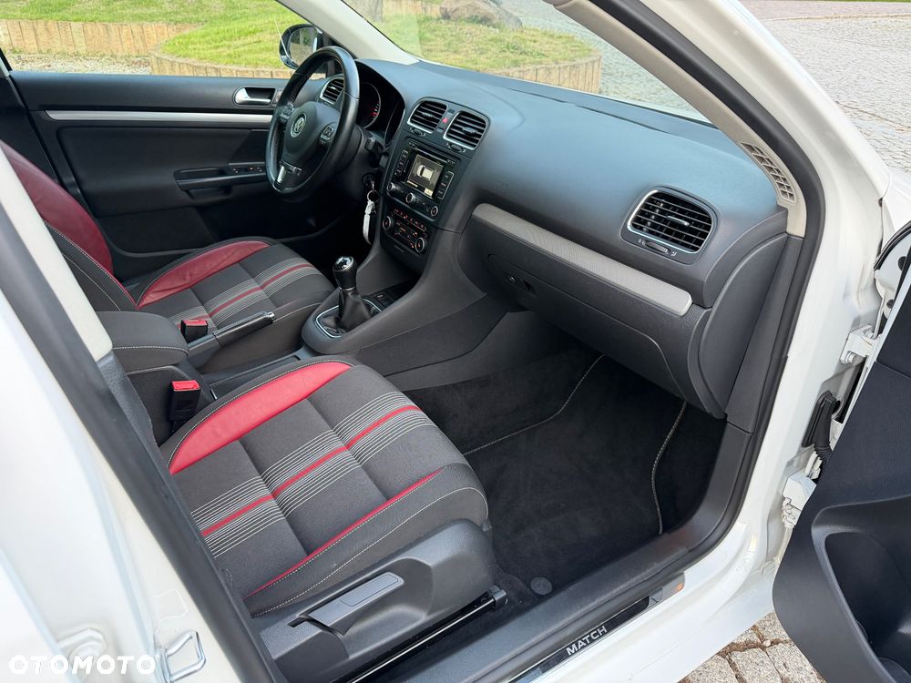 Volkswagen Golf 1.6 TDI DPF MATCH - 9
