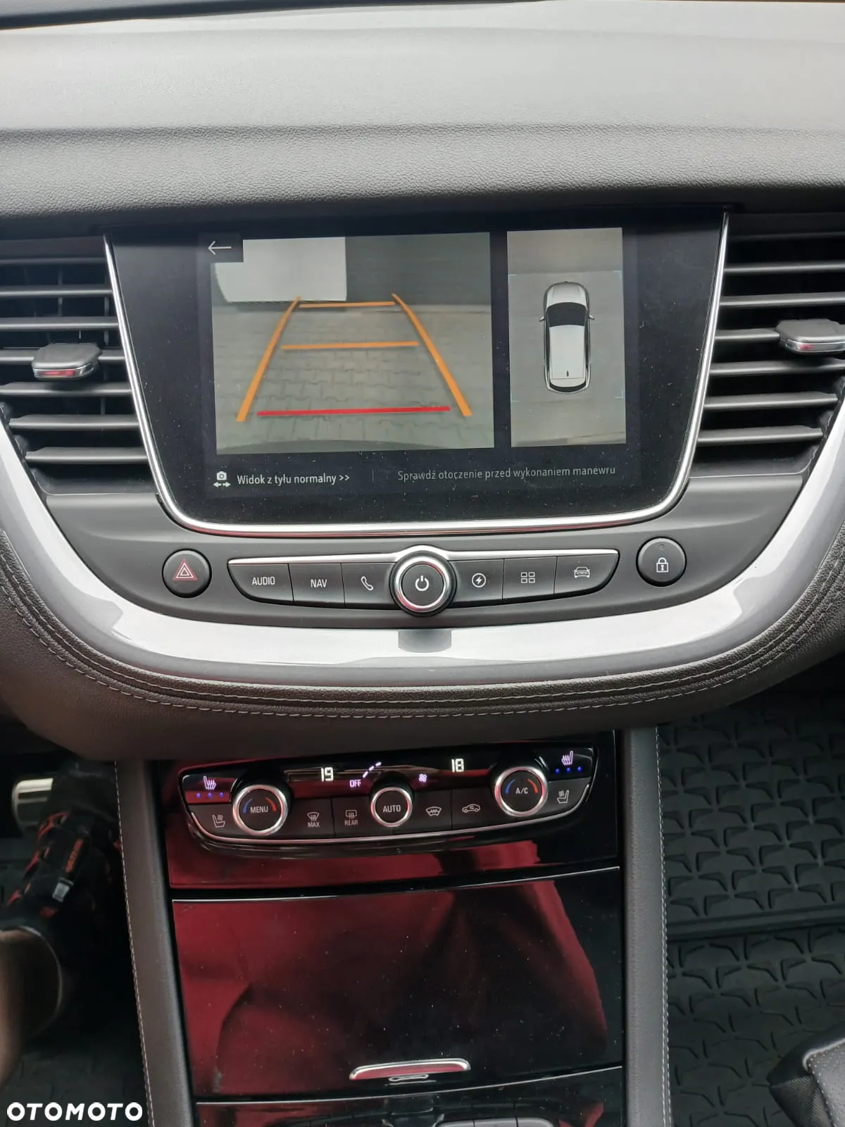 Opel Grandland X Plug-in-Hybrid4 1.6 DI Start/Stop Business INNOVATION - 17