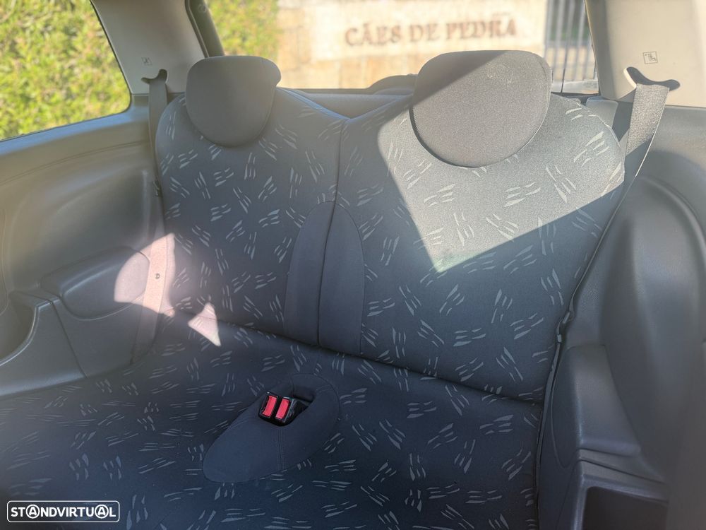 MINI 3 Portas One 1.4 D - 15