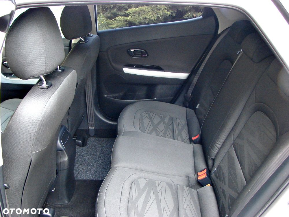 Kia Ceed 1.4 CVVT Dream Team Edition - 6