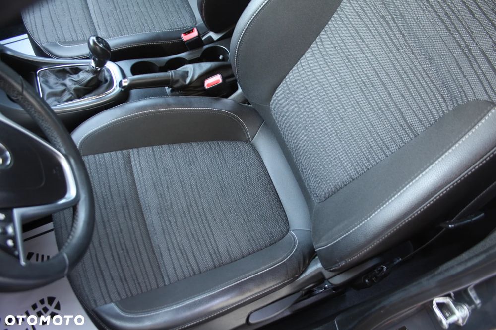 Opel Astra 1.4 Turbo Design Edition - 31