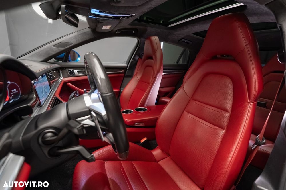 Porsche Panamera - 30