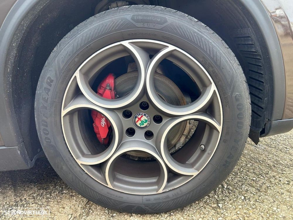 Alfa Romeo Stelvio 2.2 D Super AT8 Q4 - 36