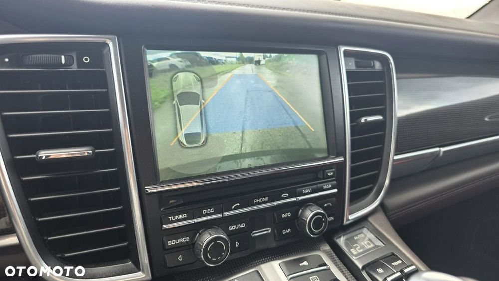 Porsche Panamera - 23