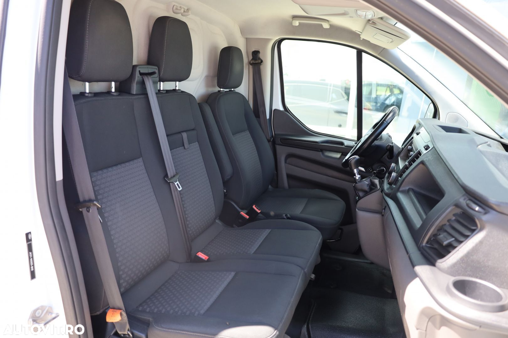 Ford Transit Custom - 13