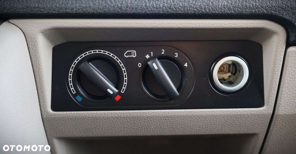 Volkswagen Transporter - 26