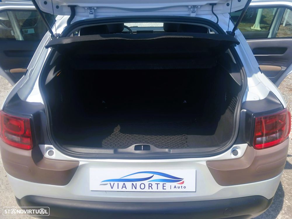 Citroën C4 Cactus 1.2 PureTech Shine - 8