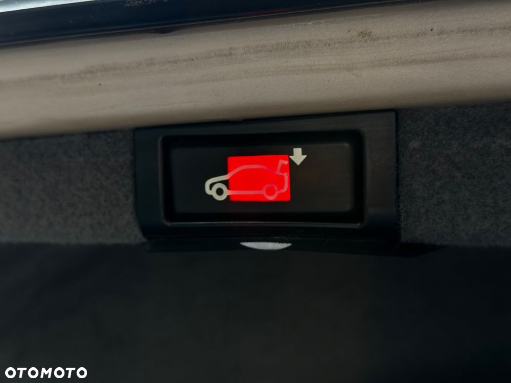 BMW Seria 7 735i - 29