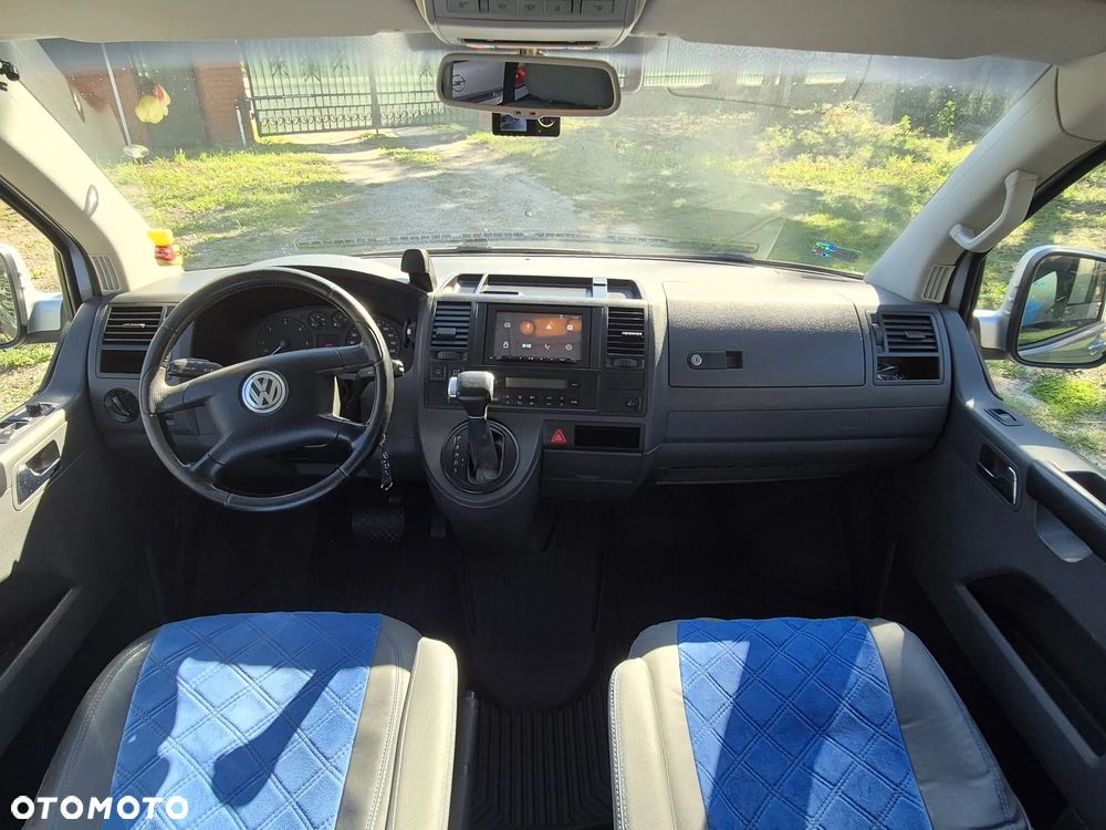 Volkswagen Caravelle - 16