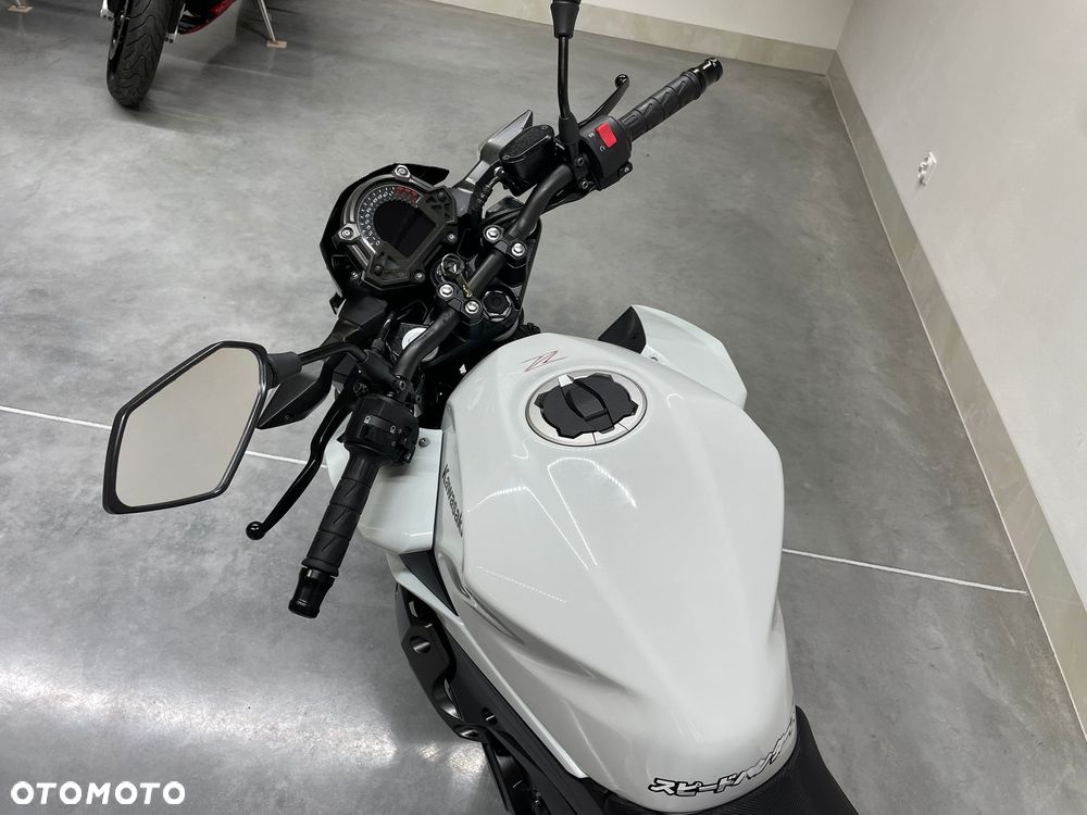 Kawasaki Z - 15