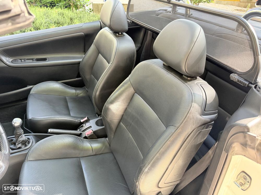 Peugeot 207 CC 150 THP Sport - 27