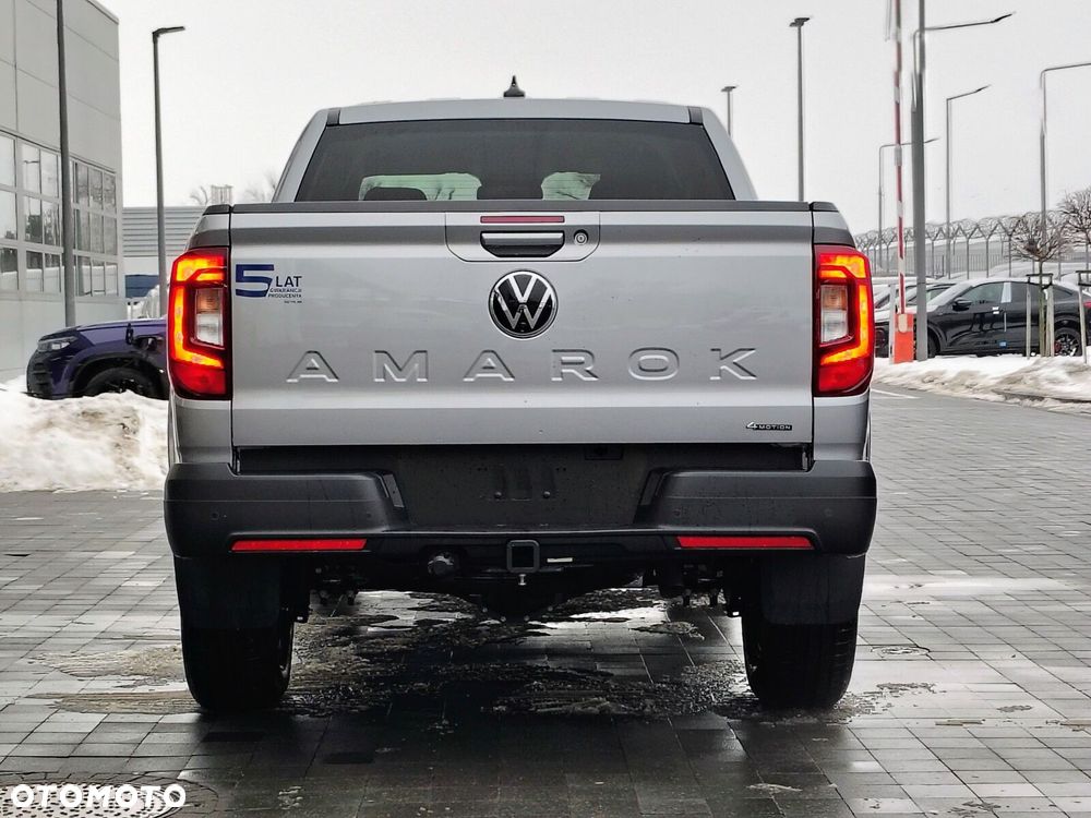Volkswagen Amarok Life silnik: 2.0 TDI 205 KM / skrzynia biegów: 10-biegowa automatyczna 4MOTION rozstaw osi: 3270 mm - 5
