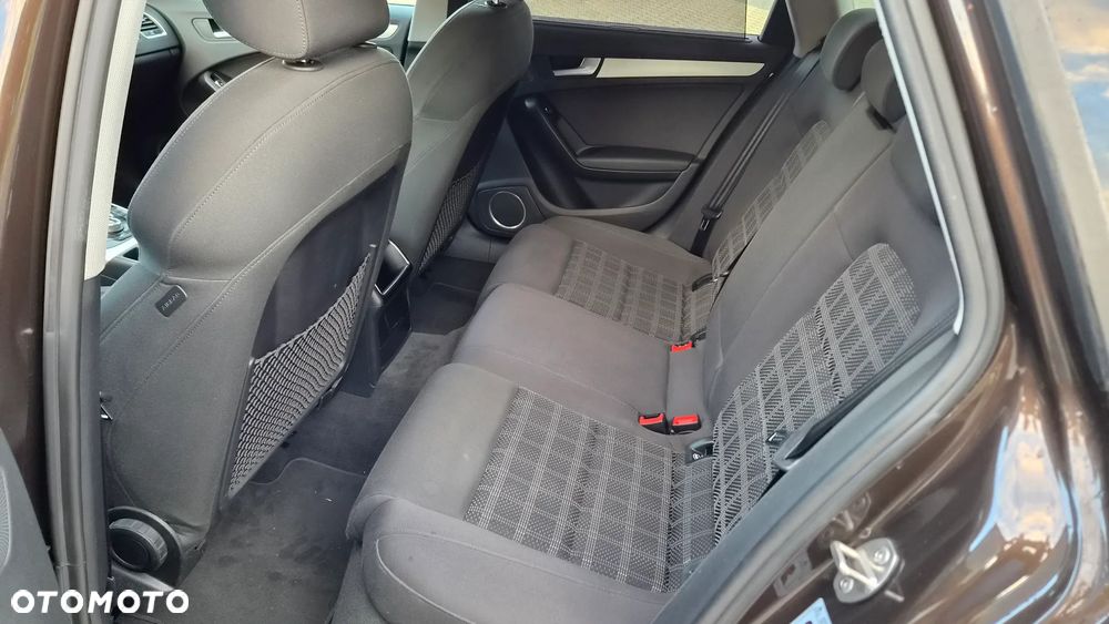 Audi A4 Avant 2.0 TDI DPF S line Sportpaket - 12