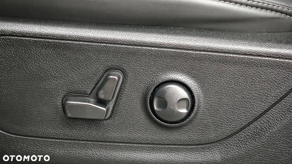Dodge RAM - 30