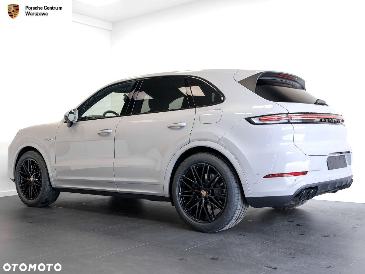 Porsche Cayenne - 2