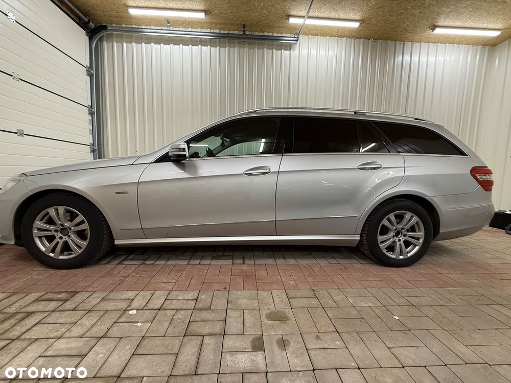 Mercedes-Benz Klasa E 200 CGI BlueEFFICIENCY Automatik Avantgarde - 4
