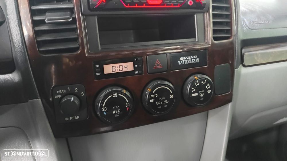 Suzuki Grand Vitara XL-7 2.0 HDi - 31