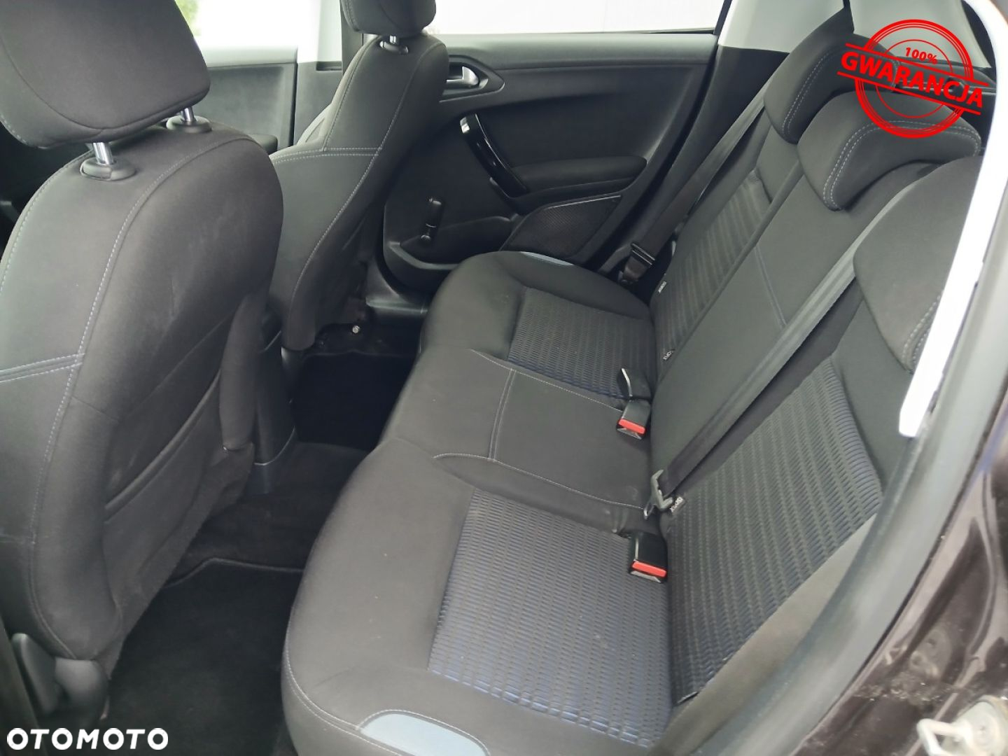 Peugeot 208 - 28