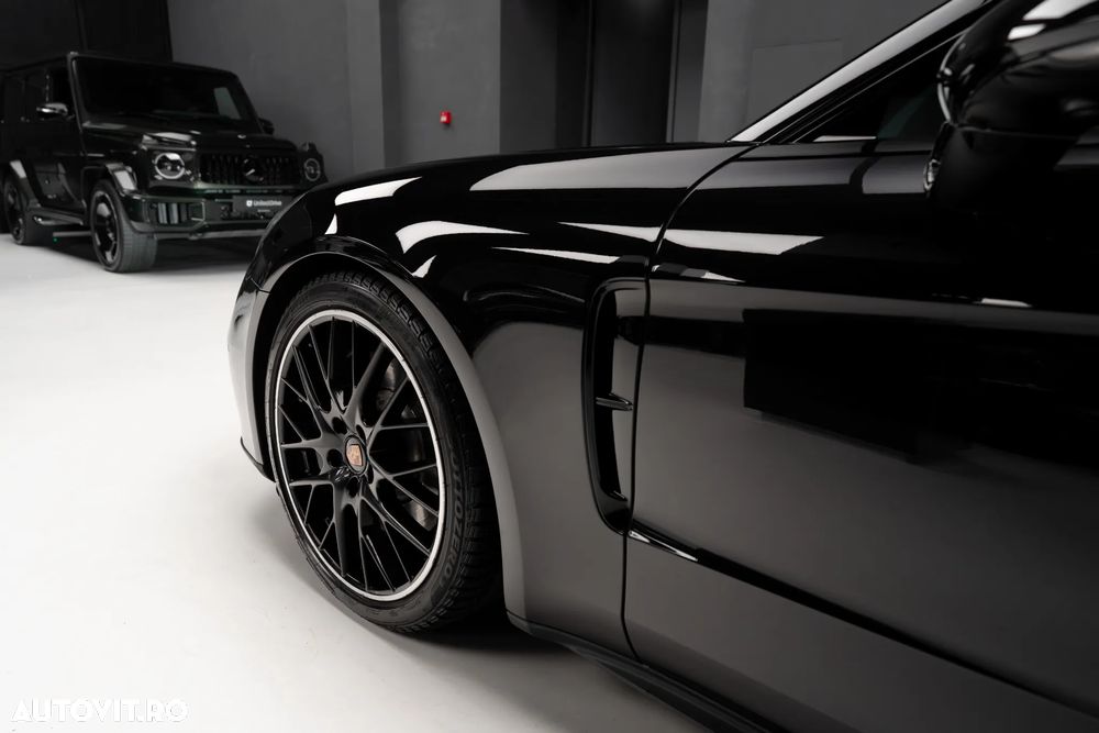Porsche Panamera 4 - 11