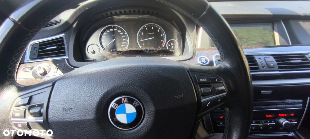 BMW Seria 5 535i - 23