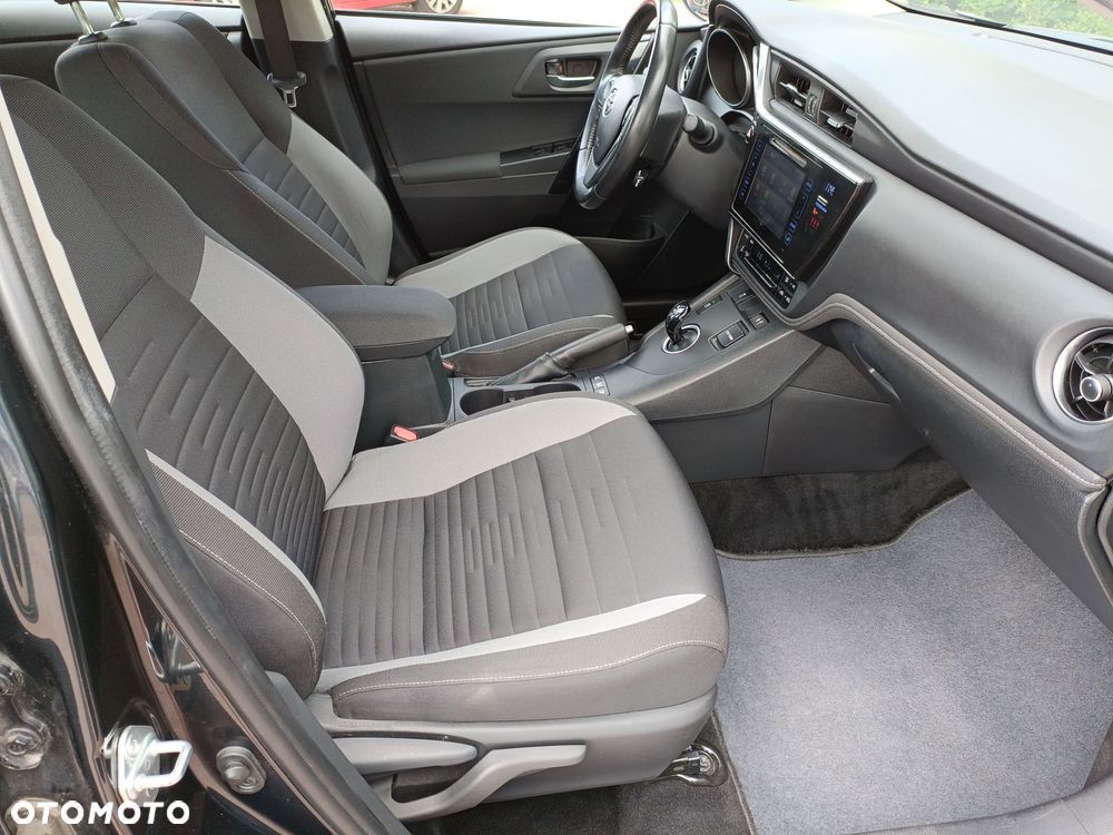 Toyota Auris Hybrid 135 Comfort - 12