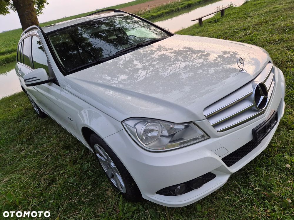 Mercedes-Benz Klasa C 200 CDI DPF (BlueEFFICIENCY) Avantgarde - 31