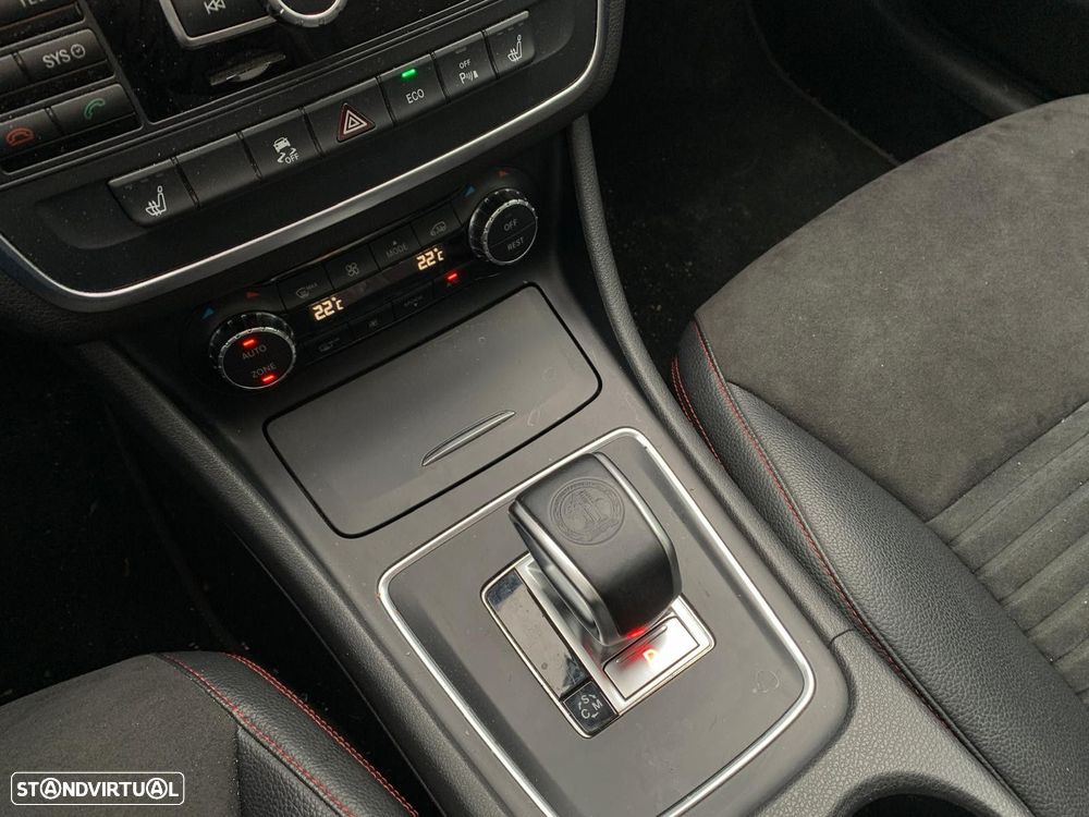 Mercedes-Benz CLA 45 AMG 4-Matic - 28