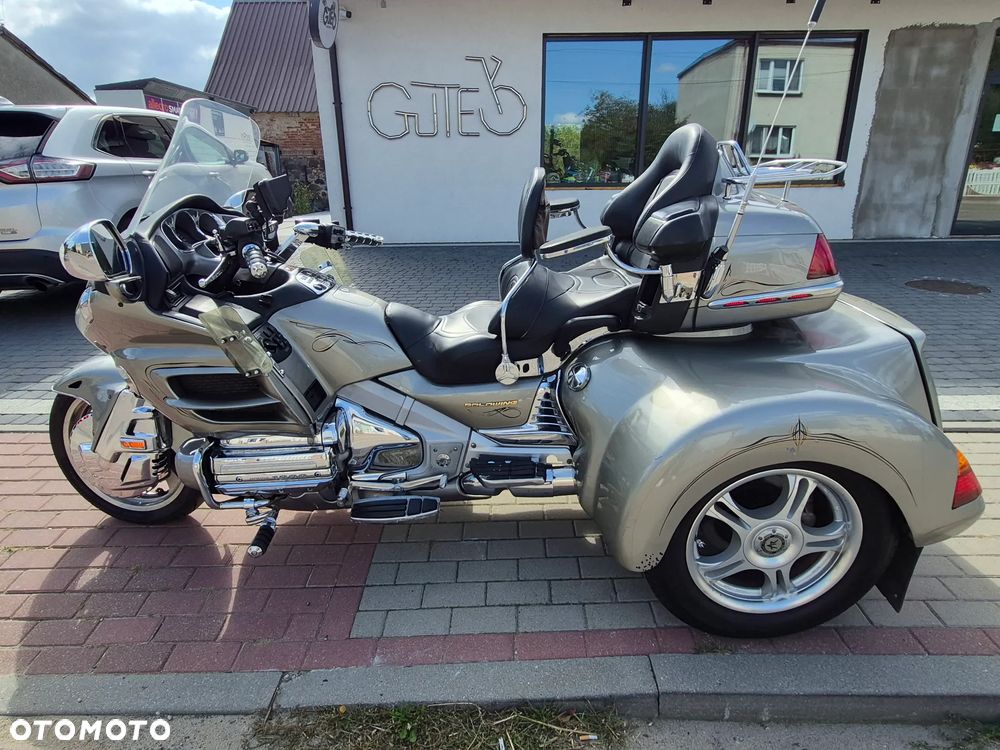 Honda GL - 9