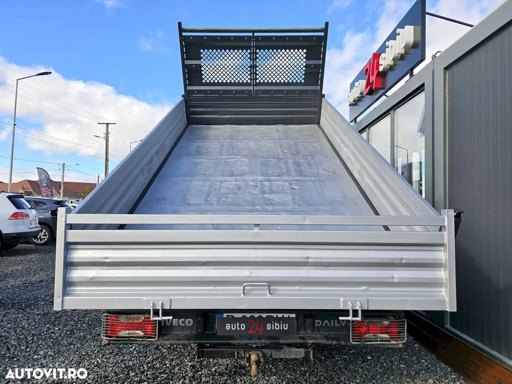 Iveco Daily 3000 cmc benaCantoni 3.2 m,basculabila 3 parti pe cutia viteze,diferential blocabil punte spate. 2018. - 12