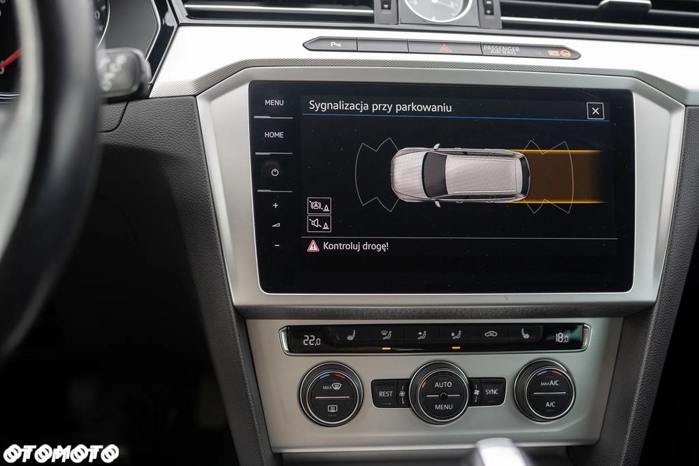 Volkswagen Passat 2.0 TDI SCR DSG Comfortline - 32