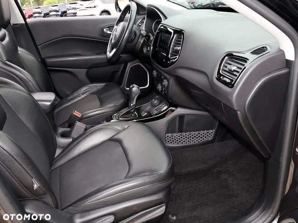 Jeep Compass - 14
