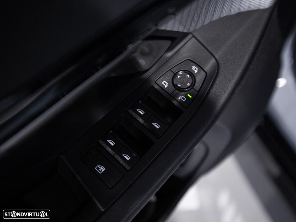 BMW 530 e Pack Desportivo M - 17