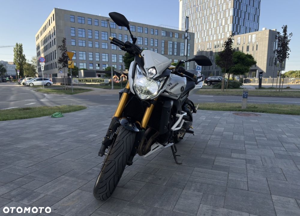 Yamaha FZ8 - 6